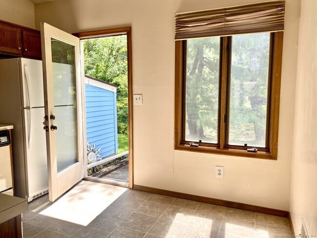 Building Photo - 101 Copper Beech Dr