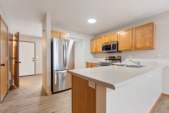 Building Photo - 2835 SE 90th Pl