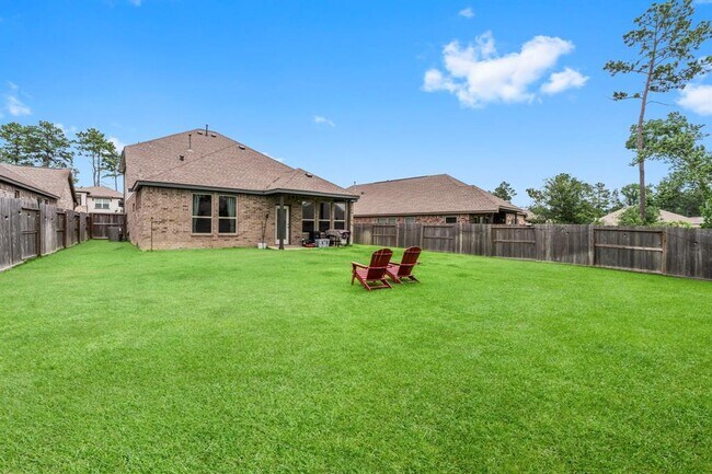 Building Photo - 819 Spruce Pine Dr