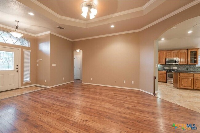 Building Photo - 6201 Flag Stone Dr