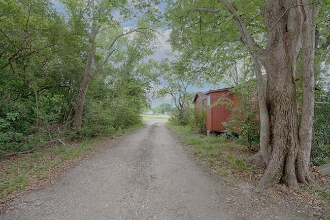 Building Photo - 715 Grand Ave