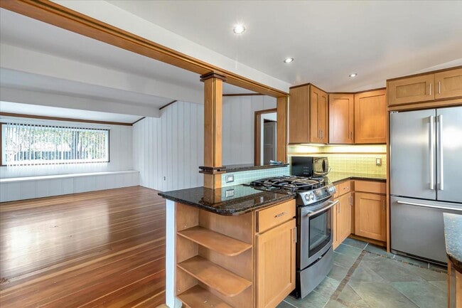 Building Photo - 18 Monte Vista Rd