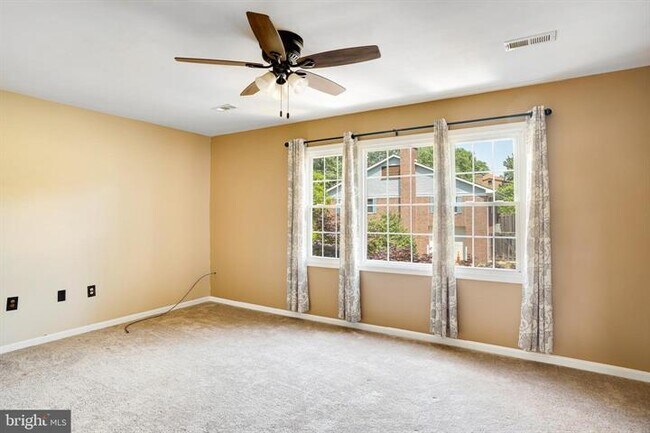 Building Photo - 4905 Van Walbeek Plz