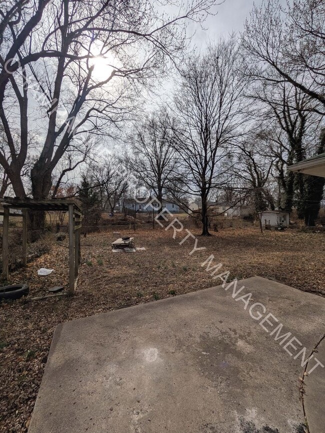 Building Photo - Single Family Home in KC