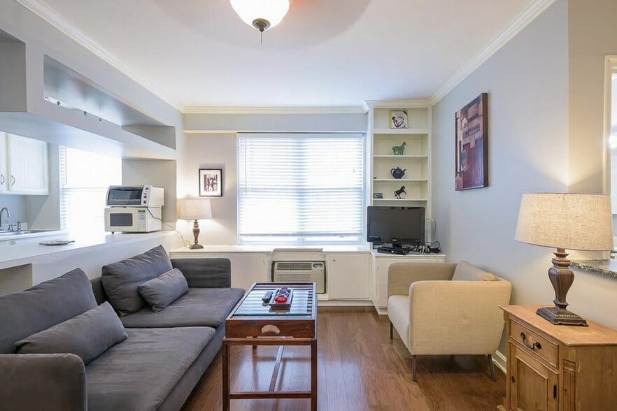 Building Photo - 2139 N Street Northwest-GO ID378P