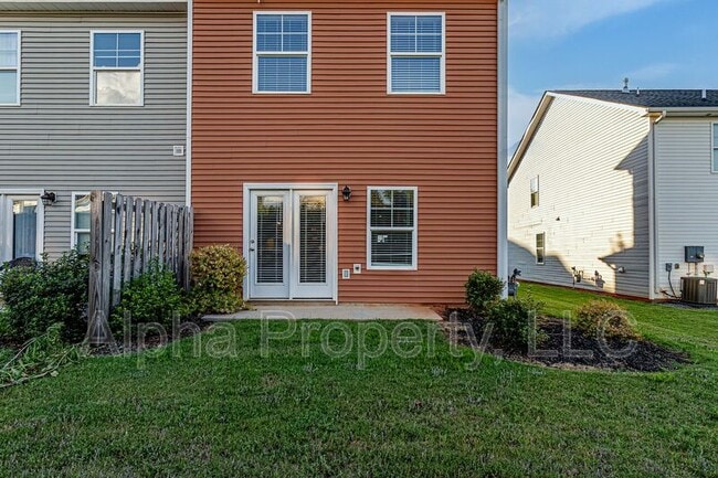 Building Photo - 112 Vly Crk Dr