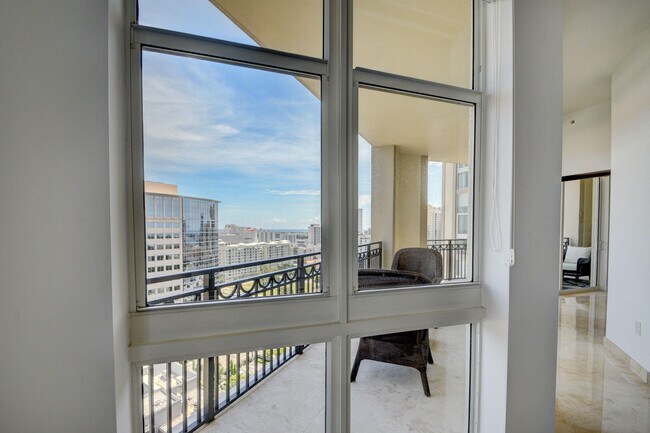 Building Photo - 550 Okeechobee Blvd