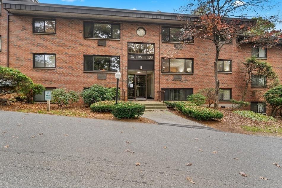 Building Photo - 1325 Worcester Rd