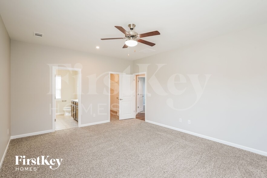 Building Photo - 3793 Pin Hook Rd