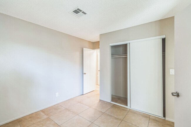 Building Photo - 31635 Avenida Maravilla