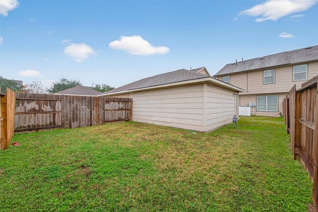 Building Photo - 16827 Libson Falls Dr