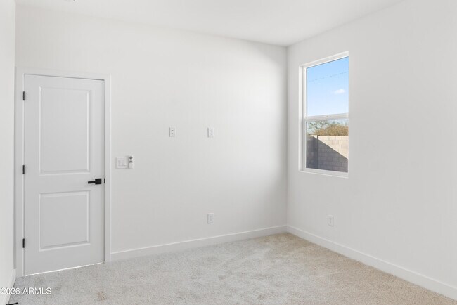 Building Photo - 3430 W Colusa Dr