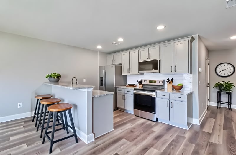 Building Photo - 206 Winding Chestnut Dr