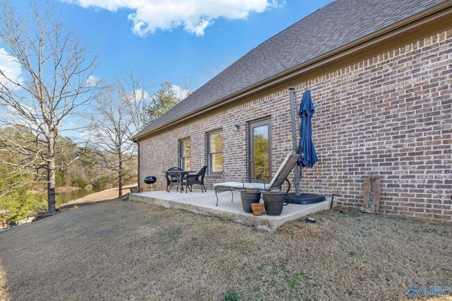 Building Photo - 44 Oak Ridge Pl