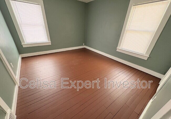 Building Photo - 3731 Webster St