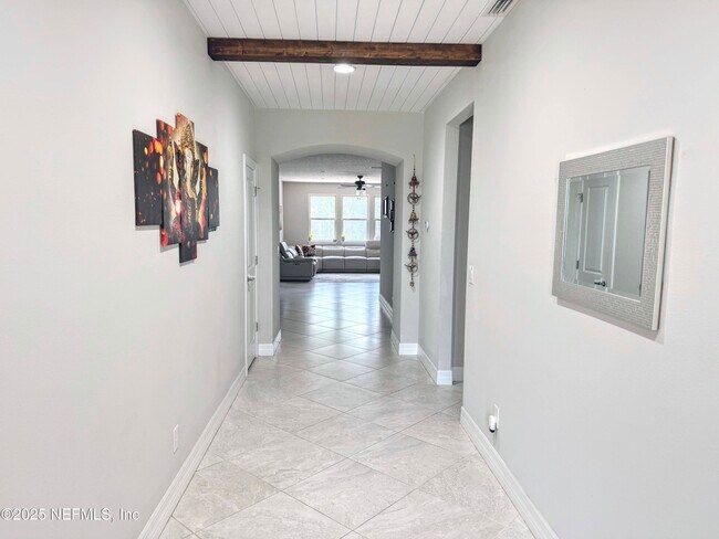 Building Photo - 119 Broomsedge Cir