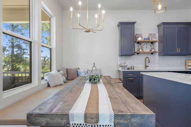 Building Photo - 1472 Georgia Pl