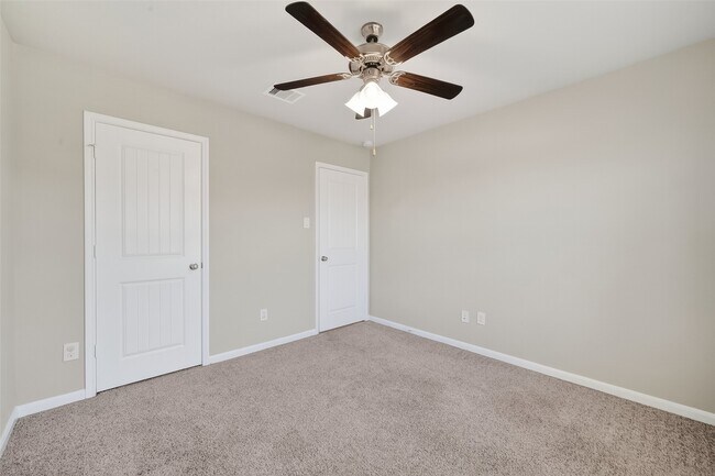 Building Photo - 3015 Lightles Manor Ct