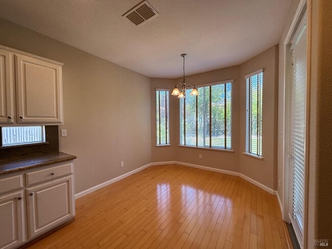 Building Photo - 505 Marianna Pl