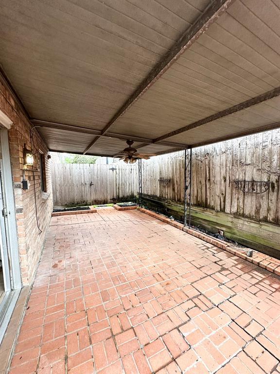 Building Photo - 2110 Potomac Dr