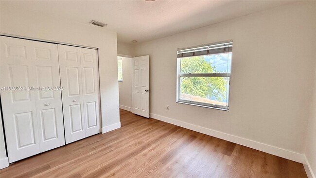 Building Photo - 13843 SW 31st St