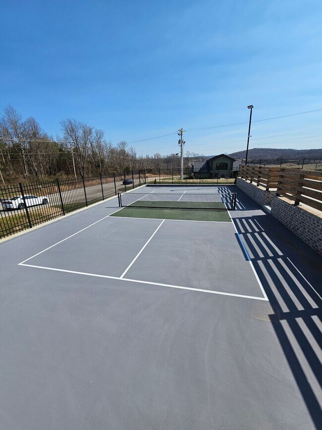 Building Photo - Tristan Style 3-Bedroom w/ Flex Room + Summer Special