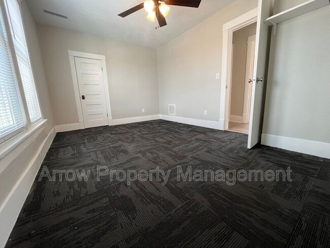 Building Photo - 136 N 27th St
