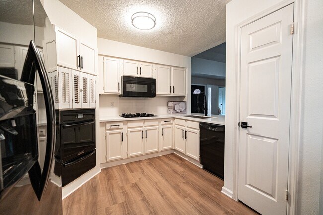 Building Photo - 3026 S Peach Hollow Cir