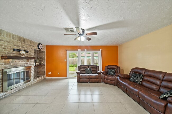 Building Photo - 10431 Odessa Dr