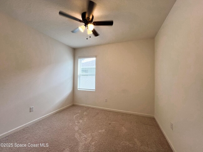 Building Photo - 590 Sorrento Dr