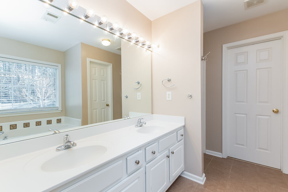 Building Photo - 6365 Whirlaway Dr