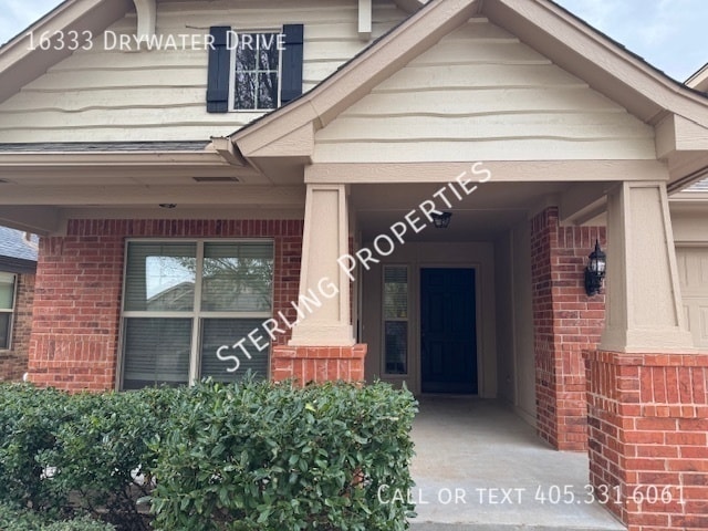 Building Photo - 16333 Drywater Dr