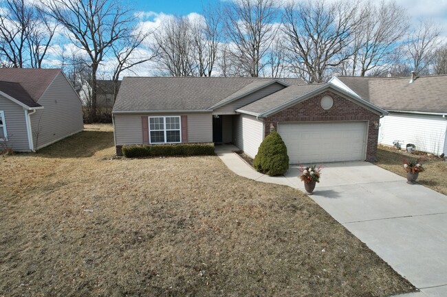 Building Photo - 3 Bedroom Single Family Home