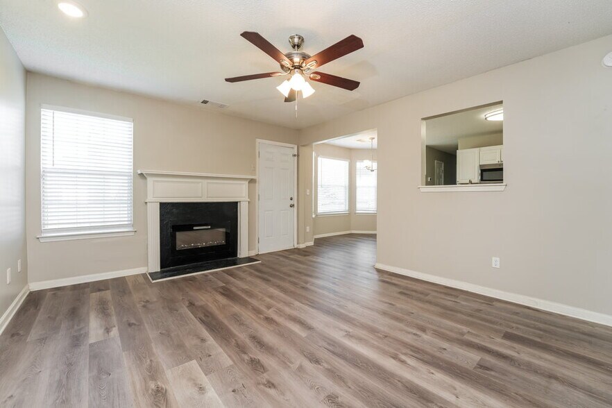 Building Photo - 7211 Mill Arbor