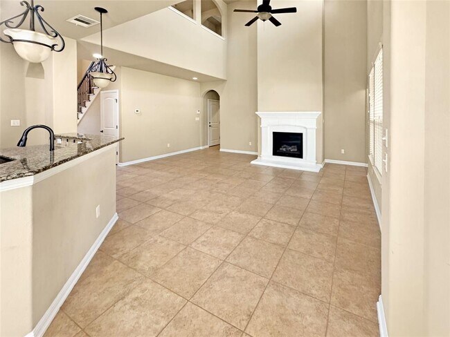 Building Photo - 14312 Senia Bend