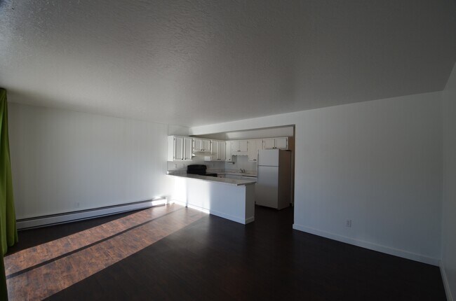 Building Photo - 763 Straight Creek Dr