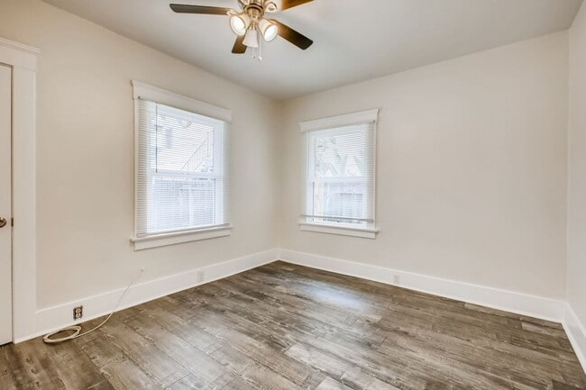 Building Photo - Charming 3 Bed / 2 Bath  Home in Normal He...