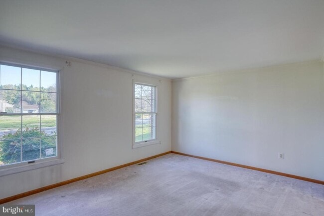 Building Photo - 203 Royal Grant Way