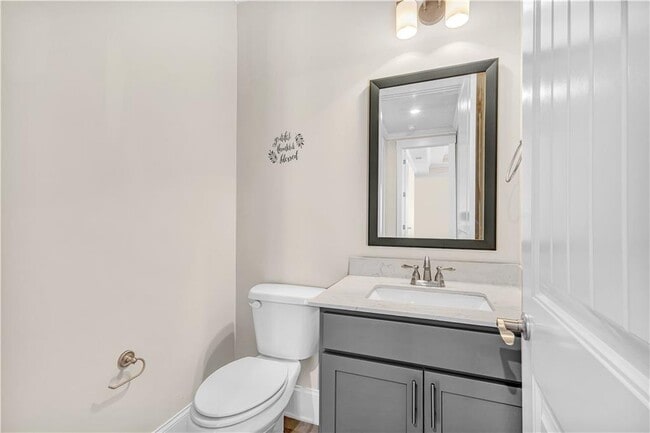 Building Photo - 212 Blue Point Pkwy