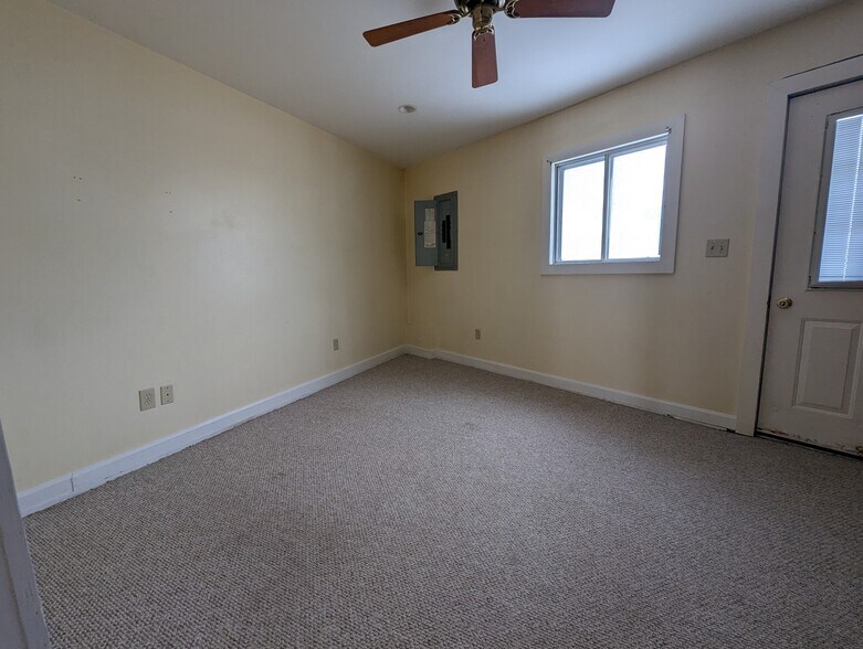 Building Photo - 26 Granite St