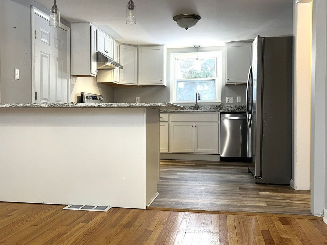 Building Photo - 3 Wills Dr