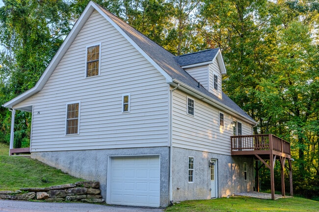 Building Photo - 76 Overlook Pointe Dr
