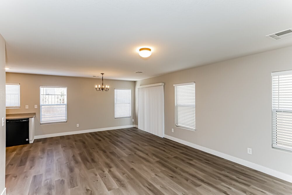Building Photo - 570 Swiss Cottage Ave