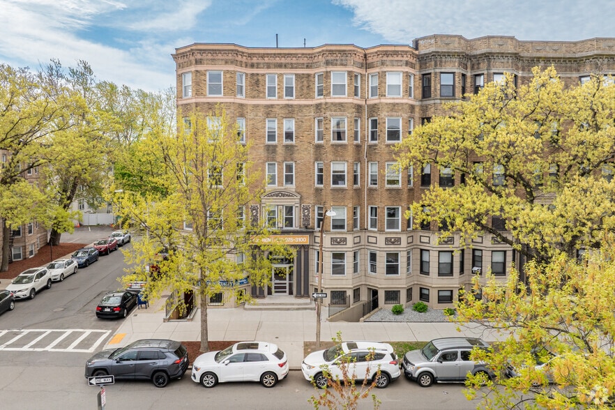 Alternate - 1140 Commonwealth Ave