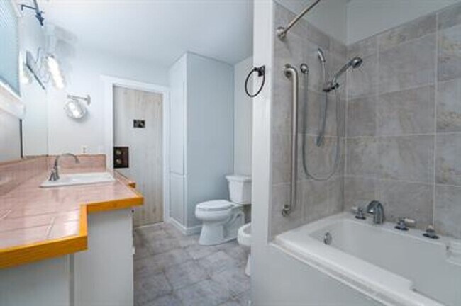 Building Photo - Uniquely breathtaking custom home with in-law suite on almost 4 acres