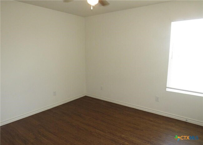 Building Photo - 5801 Lariat Ct