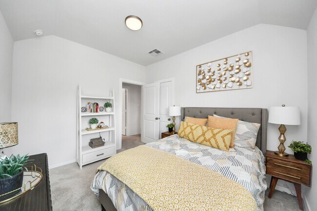 Building Photo - 15734 Autumn Sun Ct