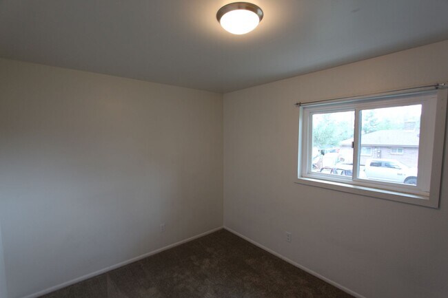 Building Photo - 1612 N San Francisco St