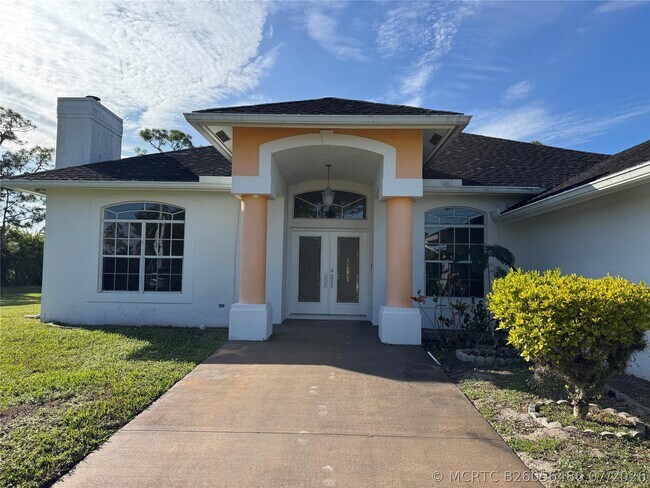 Building Photo - 7579 Coconut Blvd