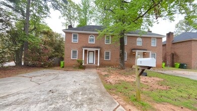 Building Photo - 1 Crescent Ln